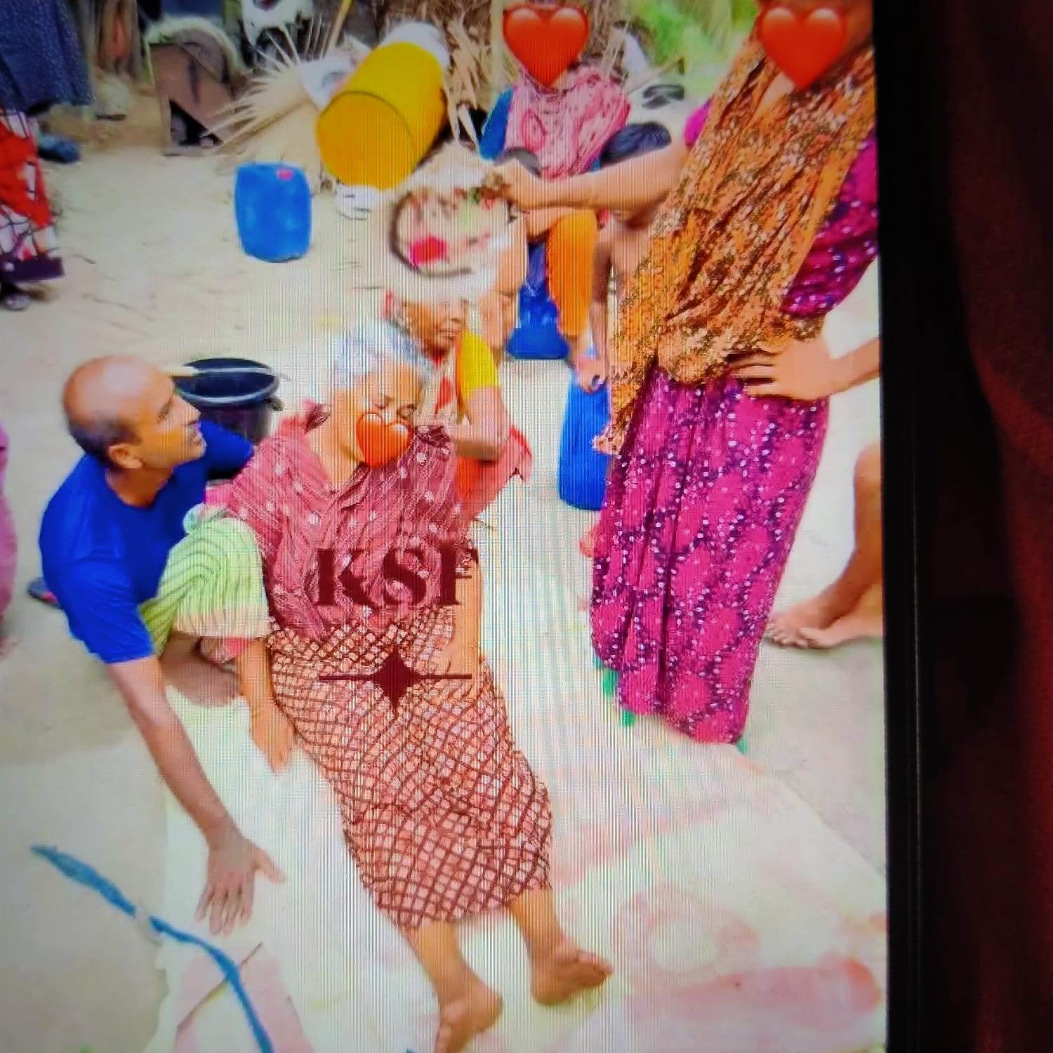 চেতনানাশক প্রয়োগে লুট আতঙ্কে কয়রা উপকূল বাসী