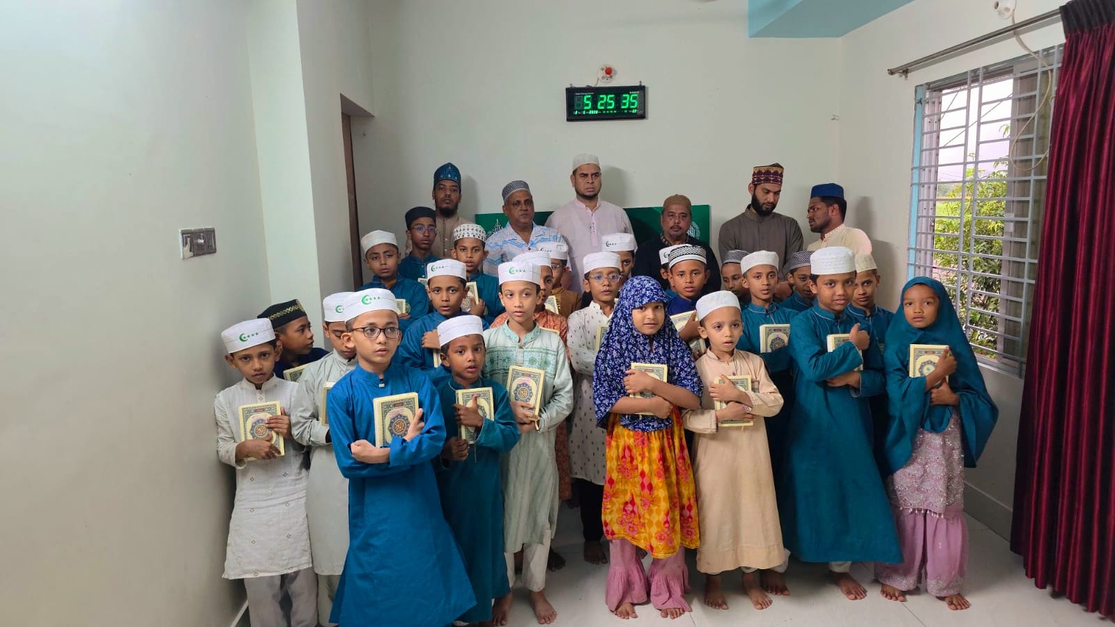 কোরআন শিক্ষার আলো ছড়াতে মনির আহমদ ফাউন্ডেশনের মহতী উদ্যোগ